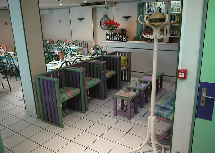 Saint-charles Hotell 2*