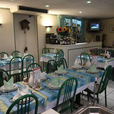 Saint-charles 酒店