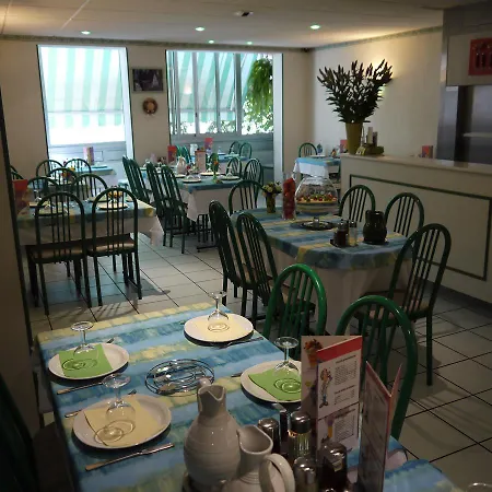 Saint-charles 酒店 2*