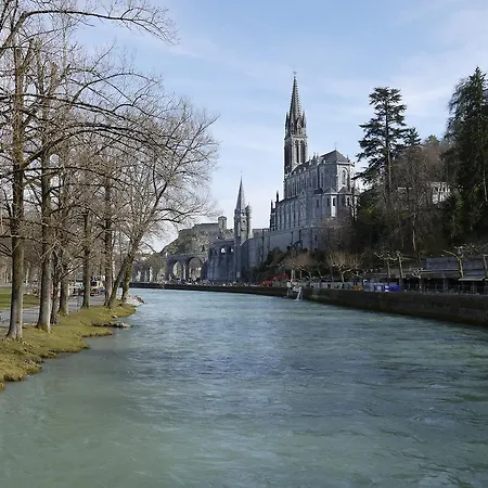 Saint-charles 酒店