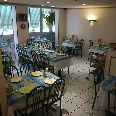 Saint-charles Hotel 2*